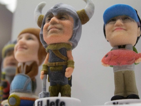 Bobbleheads & Miniatures